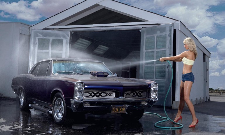 Laver sa voiture à la main