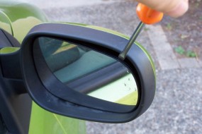 Changer un rétroviseur extérieur : mode d’emploi
