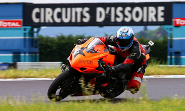 Stage de pilotage moto sur le circuit d’Issoire